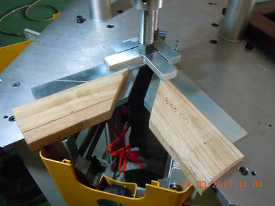 【鋁木復(fù)合門窗設(shè)備 VQM145全自動碼釘機 木材釘角機】價格,廠家,圖片,工藝飾品加工機械,上海工榮機械設(shè)備-